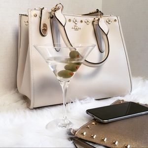 Meet your Posher, Isabella at Lady Edge